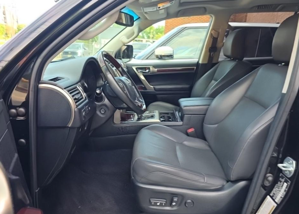 Used 2019 Lexus GX 460 Premium AWD/4WD image 23