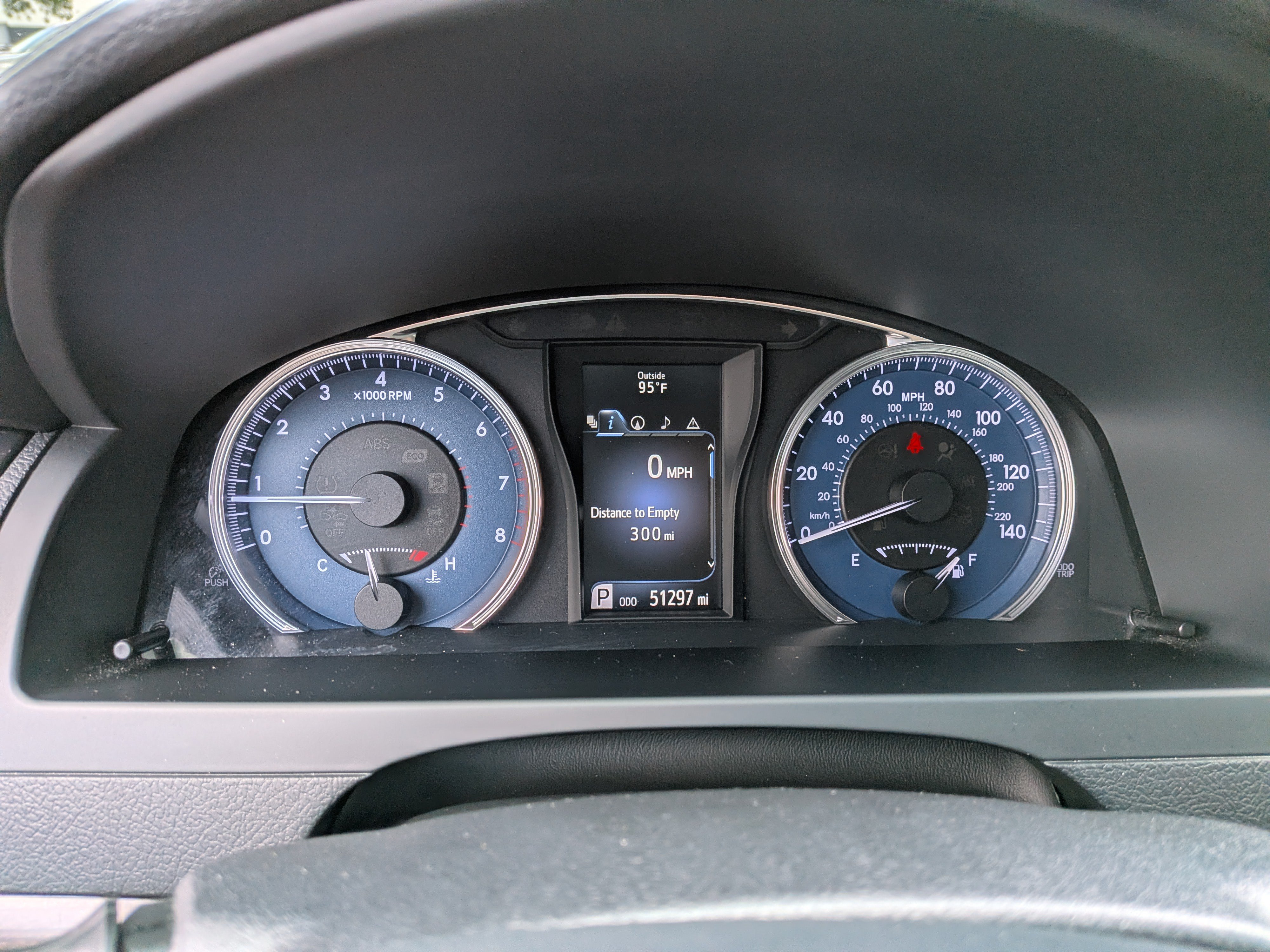 Used 2015 Toyota Camry XLE w/ Moonroof Package FWD image 27