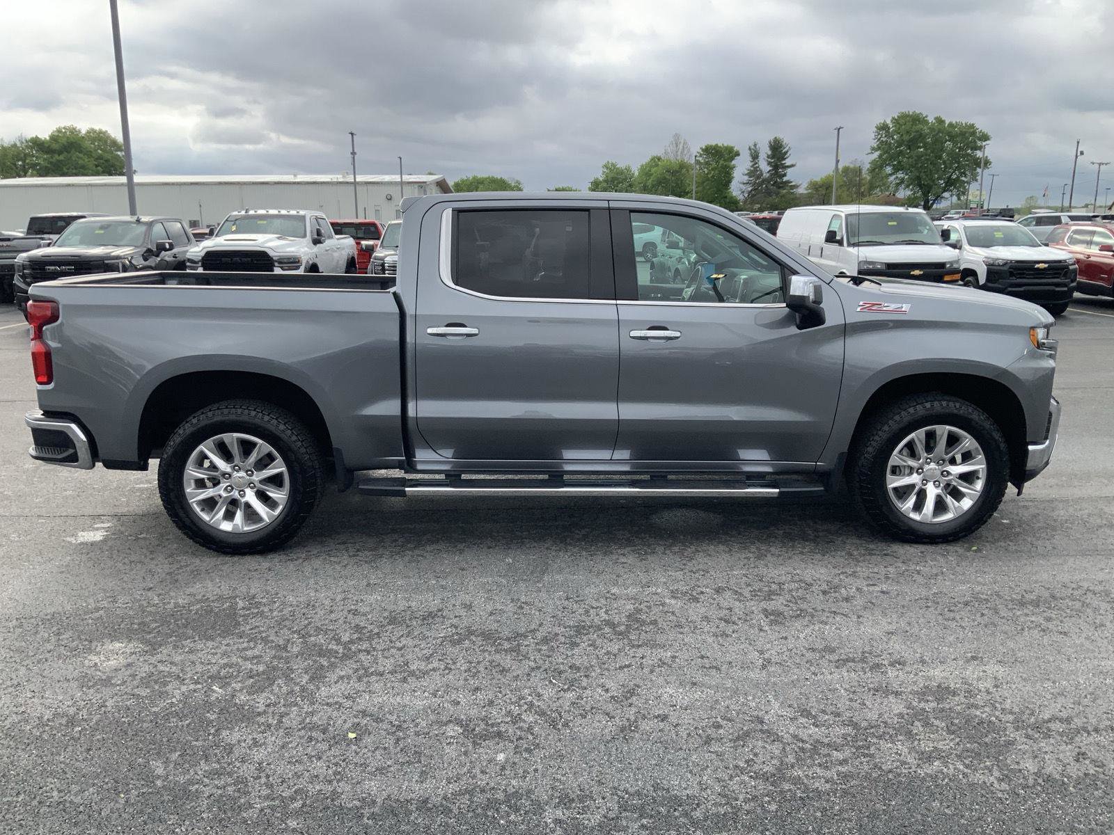 Used 2021 Chevrolet Silverado 1500 LTZ w/ Z71 Off-Road Package AWD/4WD image 14