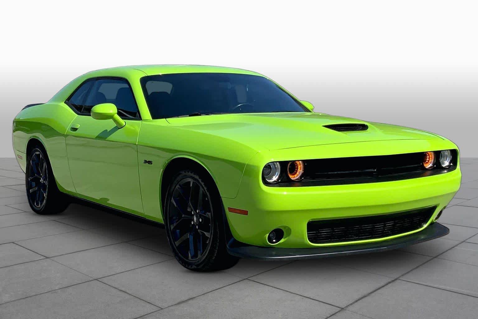 Used 2023 Dodge Challenger R/T w/ Blacktop Package RWD image 3