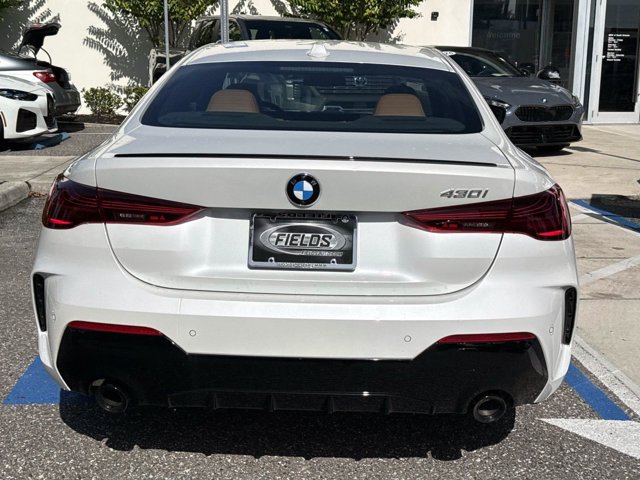 Used 2026 BMW 430i Coupe w/ M Sport Package RWD image 3