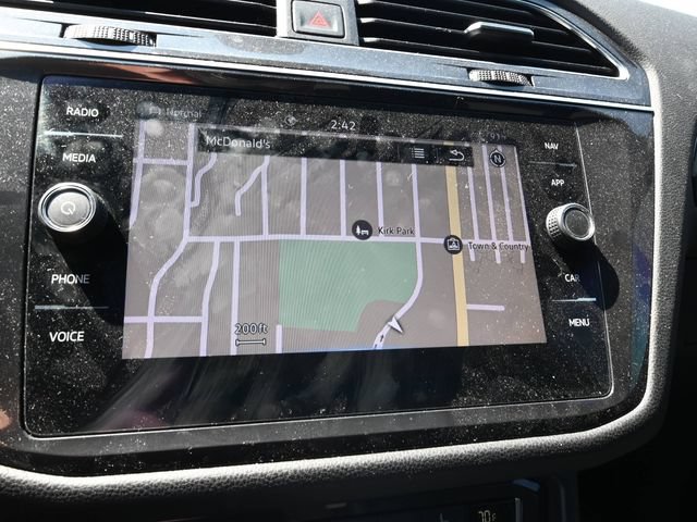 Used 2021 Volkswagen Tiguan SEL Premium R-Line AWD/4WD image 9