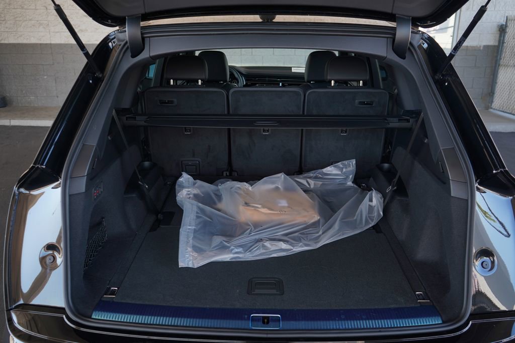 New 2026 Audi Q7 3.0T Premium image 11