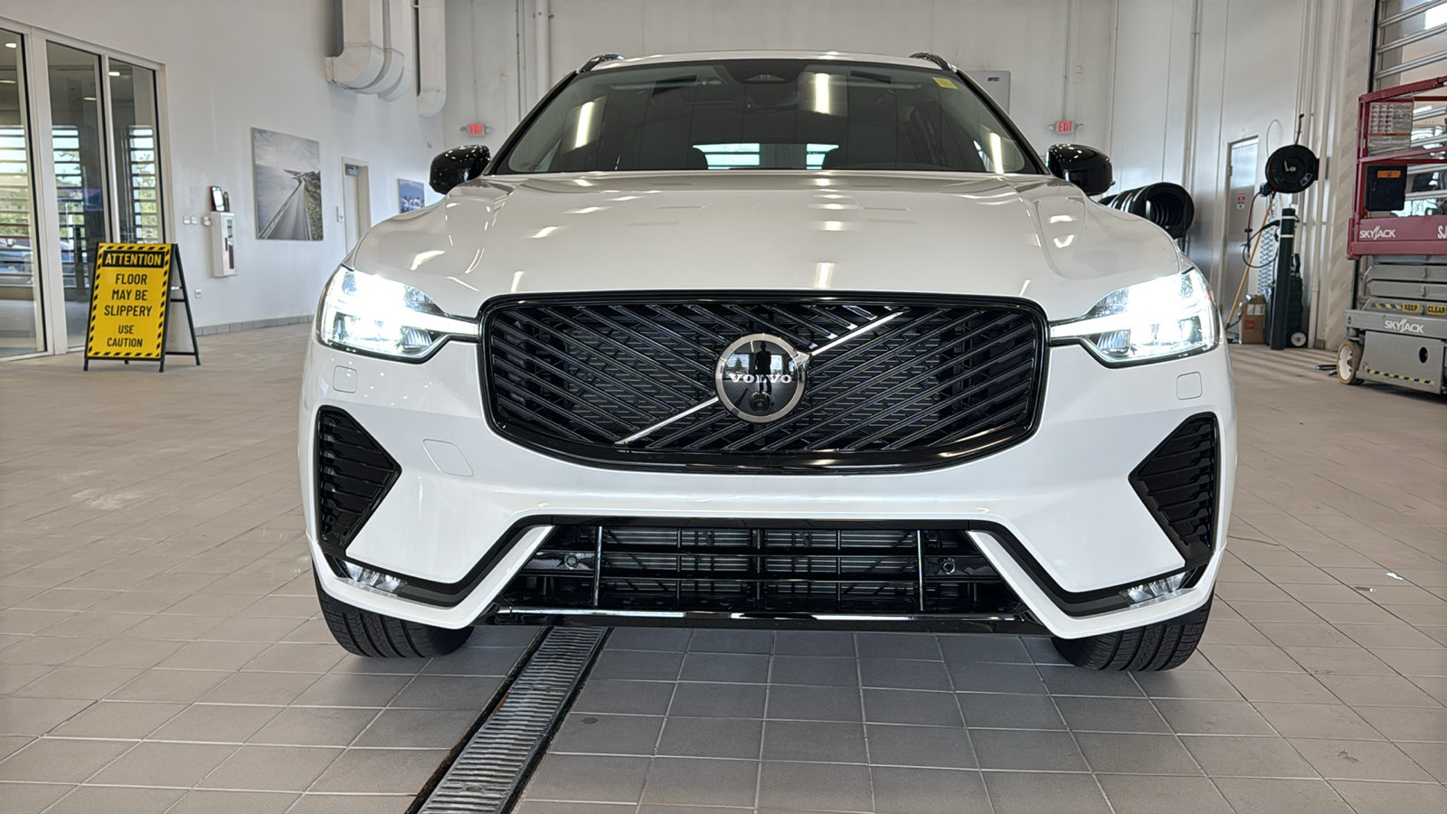 New 2027 Volvo XC60 B5 Ultra AWD/4WD image 10