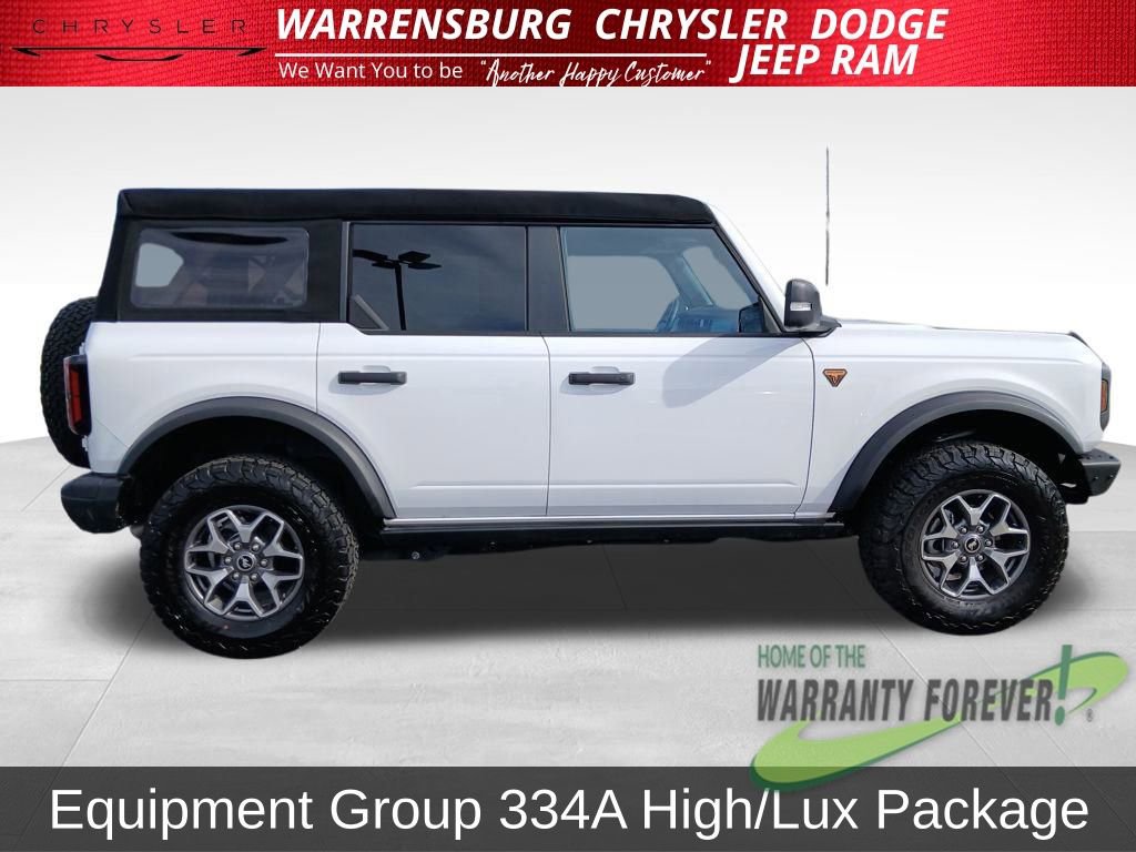 Used 2024 Ford Bronco Badlands image 2