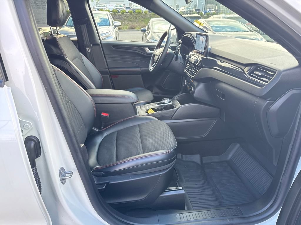 Used 2023 Ford Escape ST-Line w/ Equipment Group 301A image 11