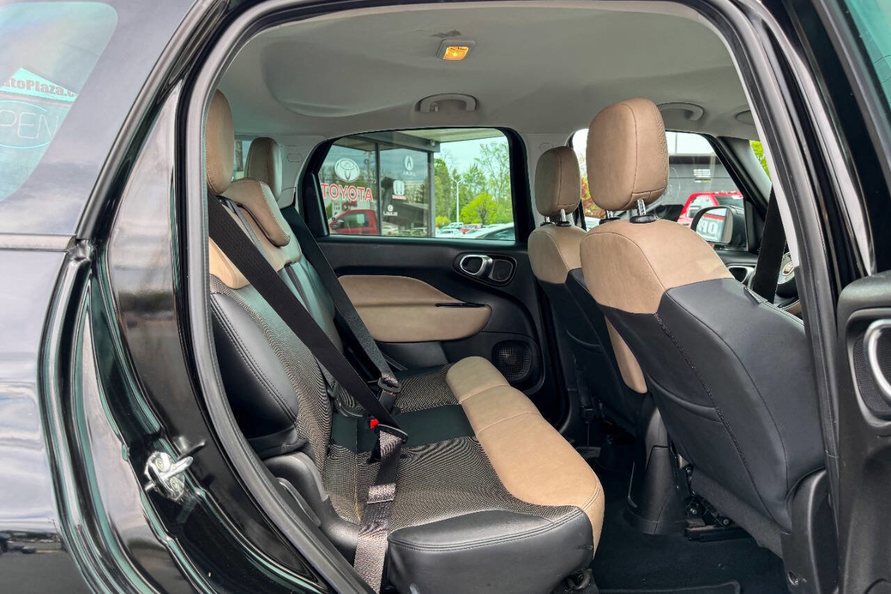 Used 2017 FIAT 500L Trekking w/ Popular Equipment Package FWD image 13