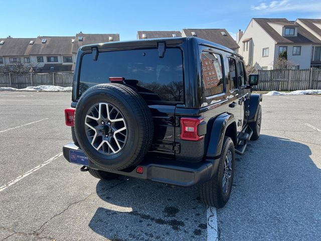Used 2024 Jeep Wrangler Sahara w/ Technology Group AWD/4WD image 10
