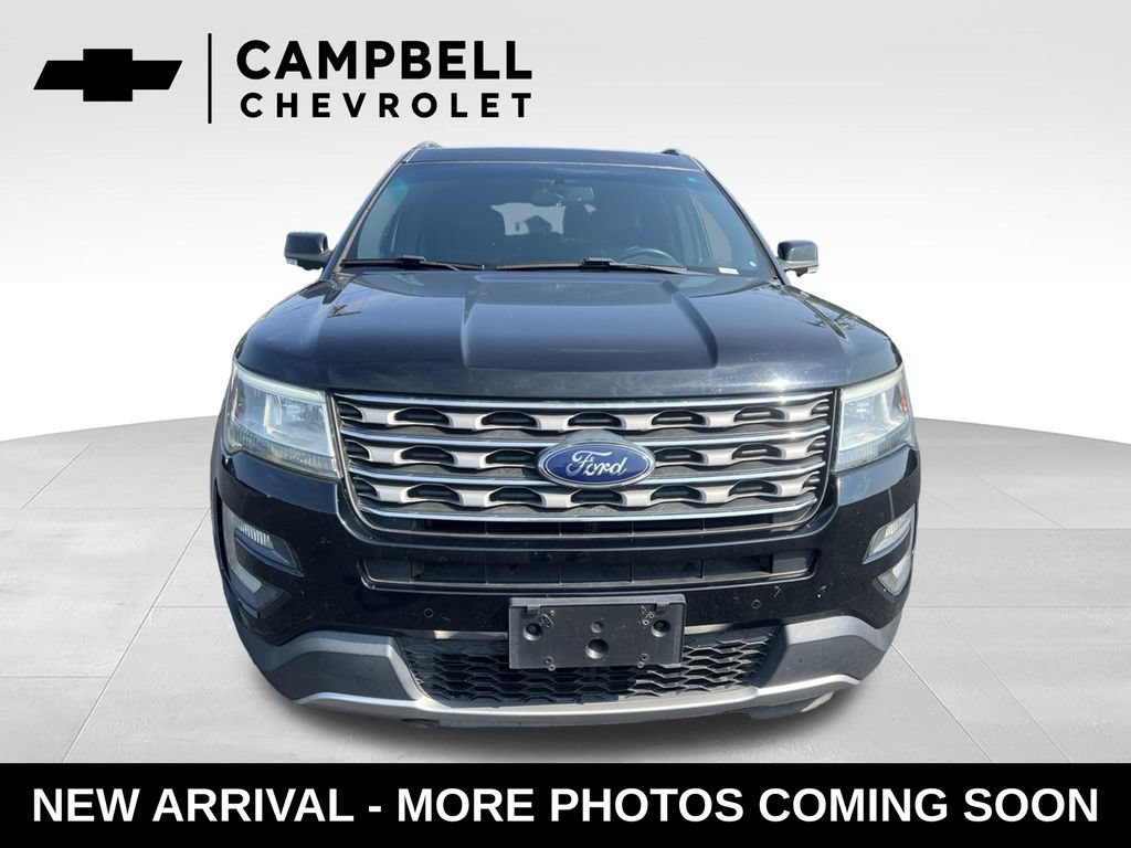 Used 2017 Ford Explorer XLT w/ Equipment Group 202A FWD image 12