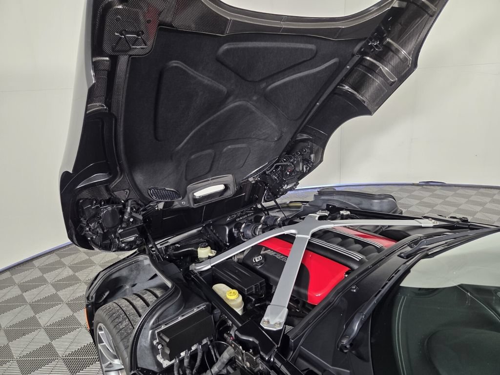 Used 2014 SRT Viper GTS w/ GTS Laguna Interior Package RWD image 28