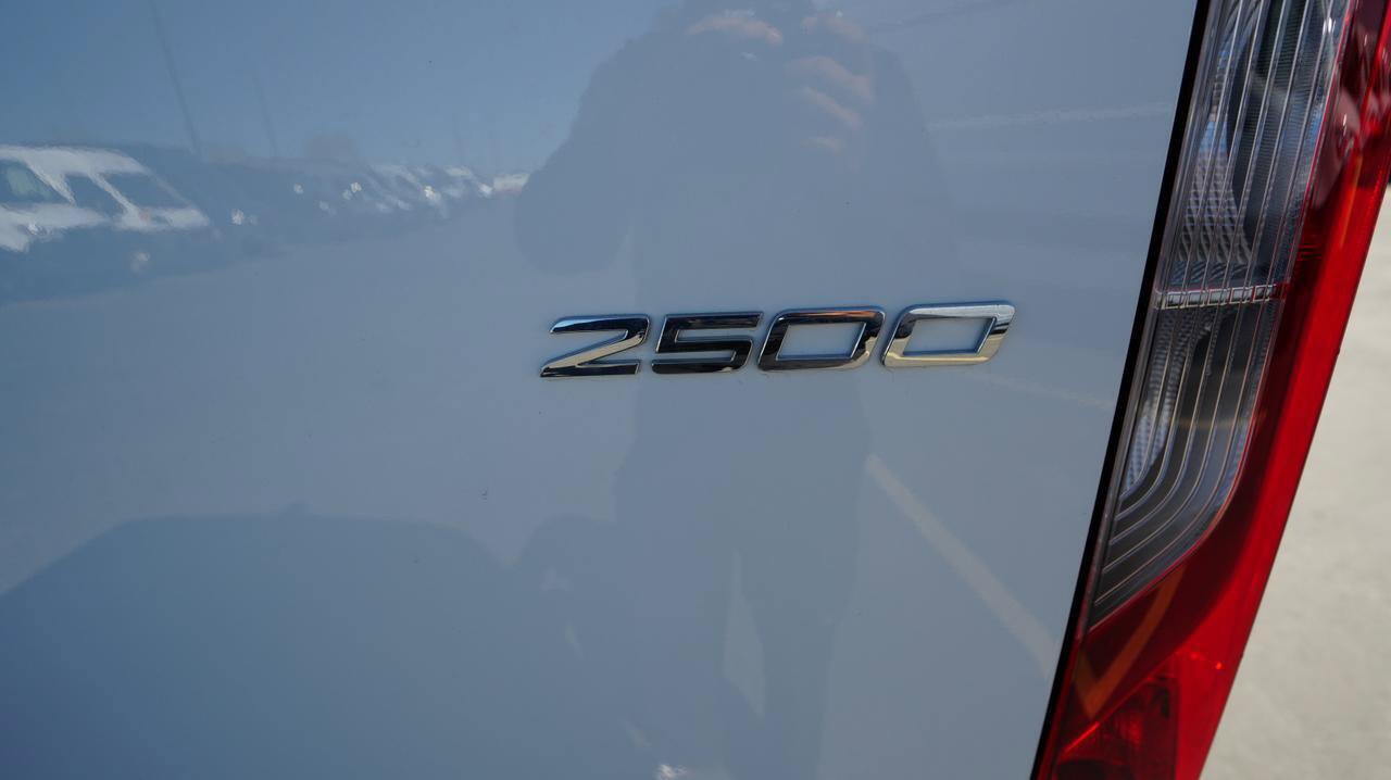 Used 2024 Mercedes-Benz Sprinter 2500 image 15