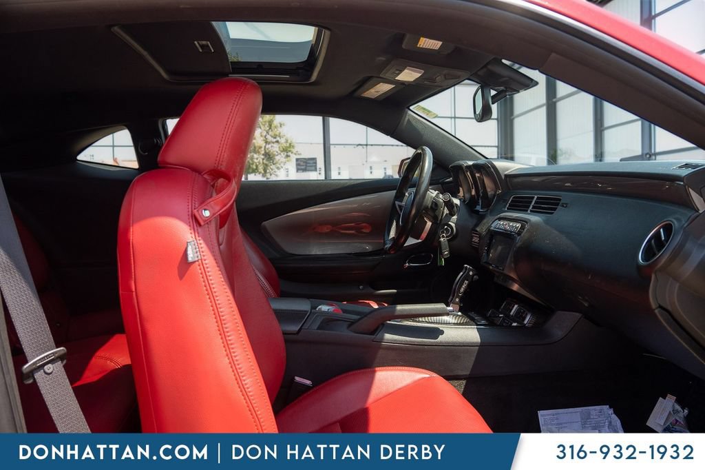 Used 2010 Chevrolet Camaro SS w/ White Stripe Package RWD image 19
