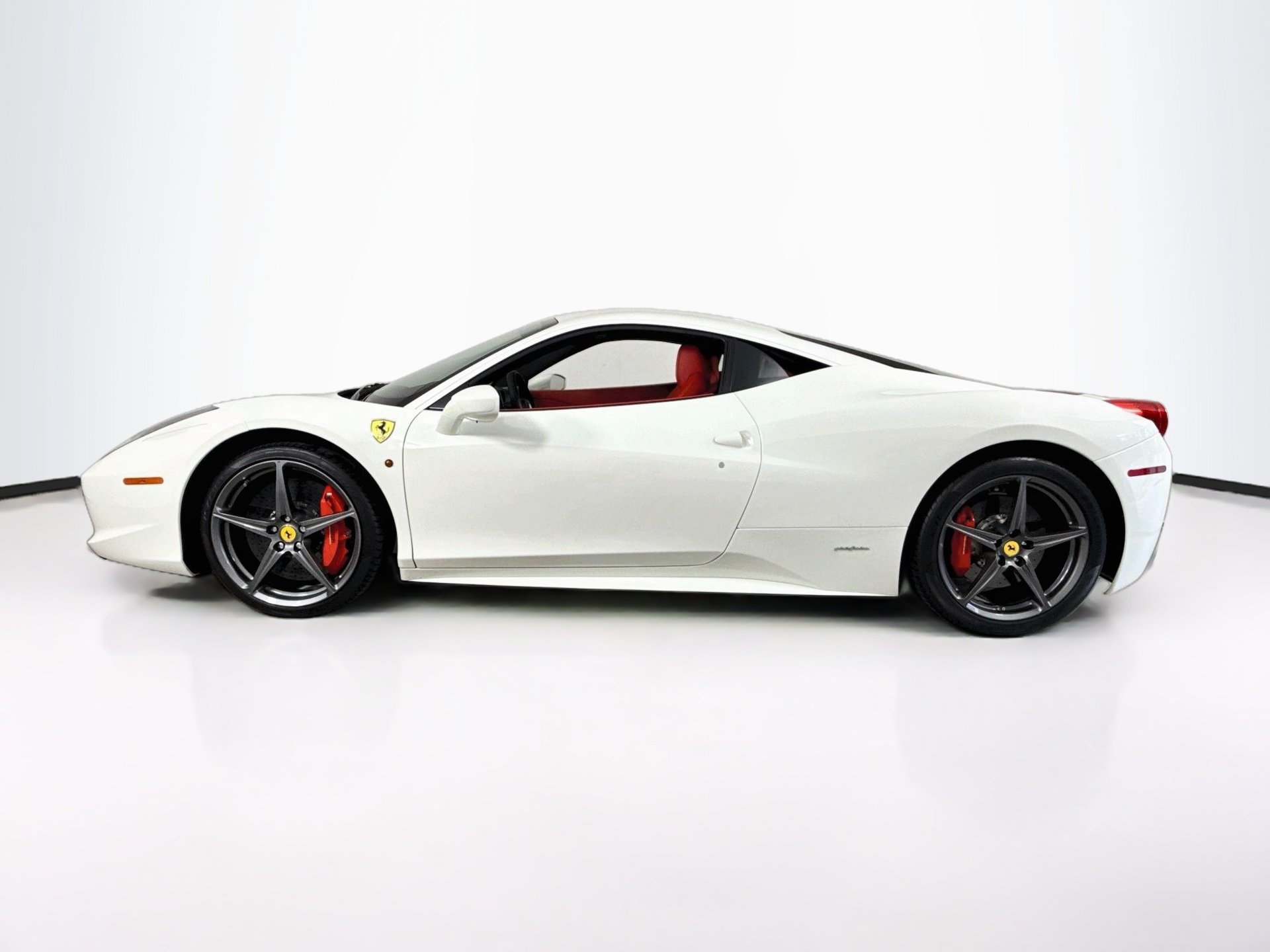 Certified 2014 Ferrari 458 Italia Coupe RWD image 4