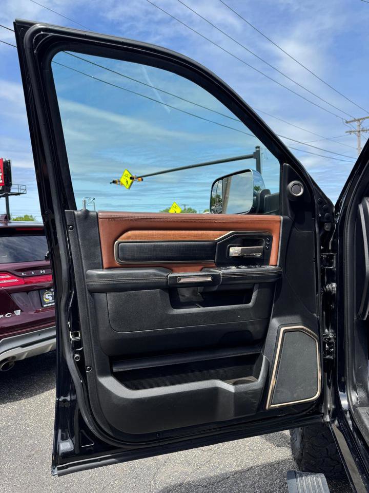 Used 2020 RAM 3500 Limited AWD/4WD image 14
