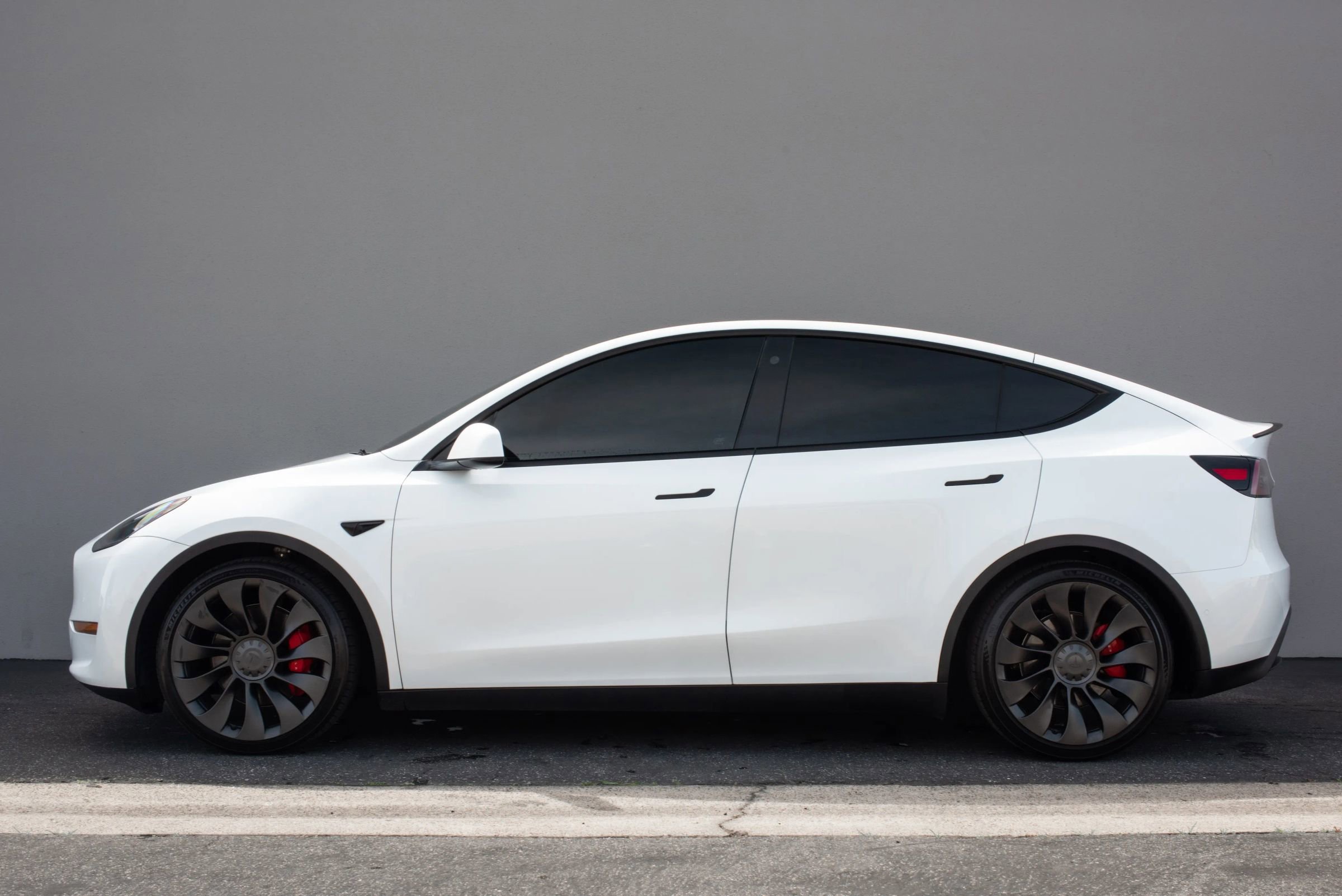 Used 2022 Tesla Model Y Performance image 8