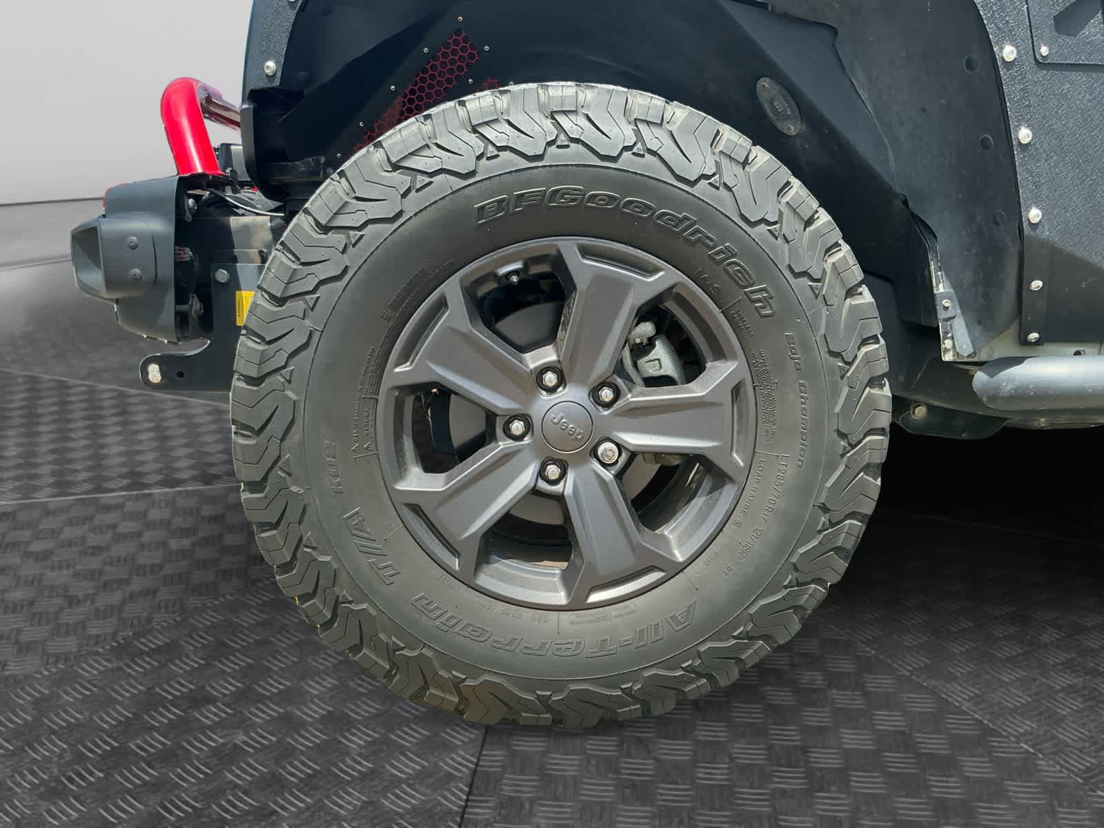 Used 2017 Jeep Wrangler Unlimited Rubicon AWD/4WD image 14