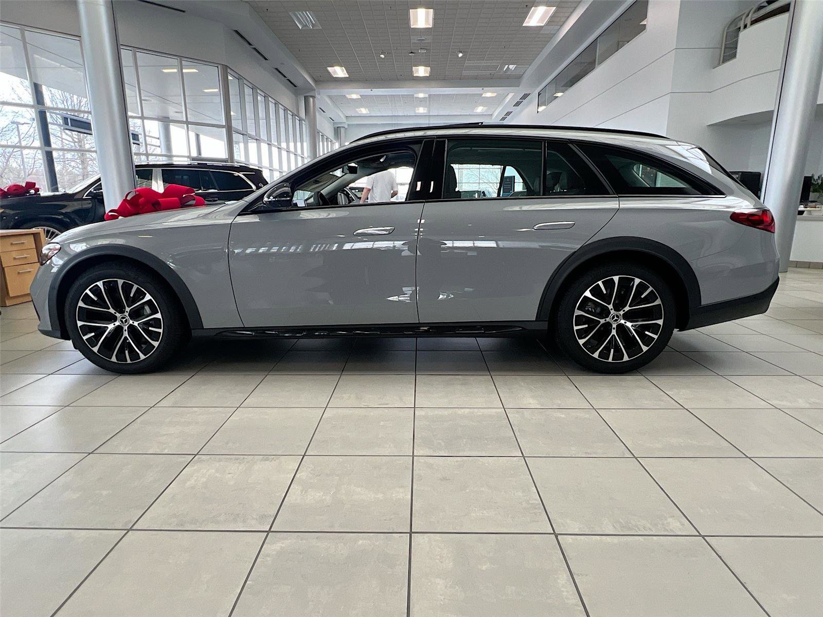 New 2026 Mercedes-Benz E 450 4MATIC All-Terrain Wagon image 3