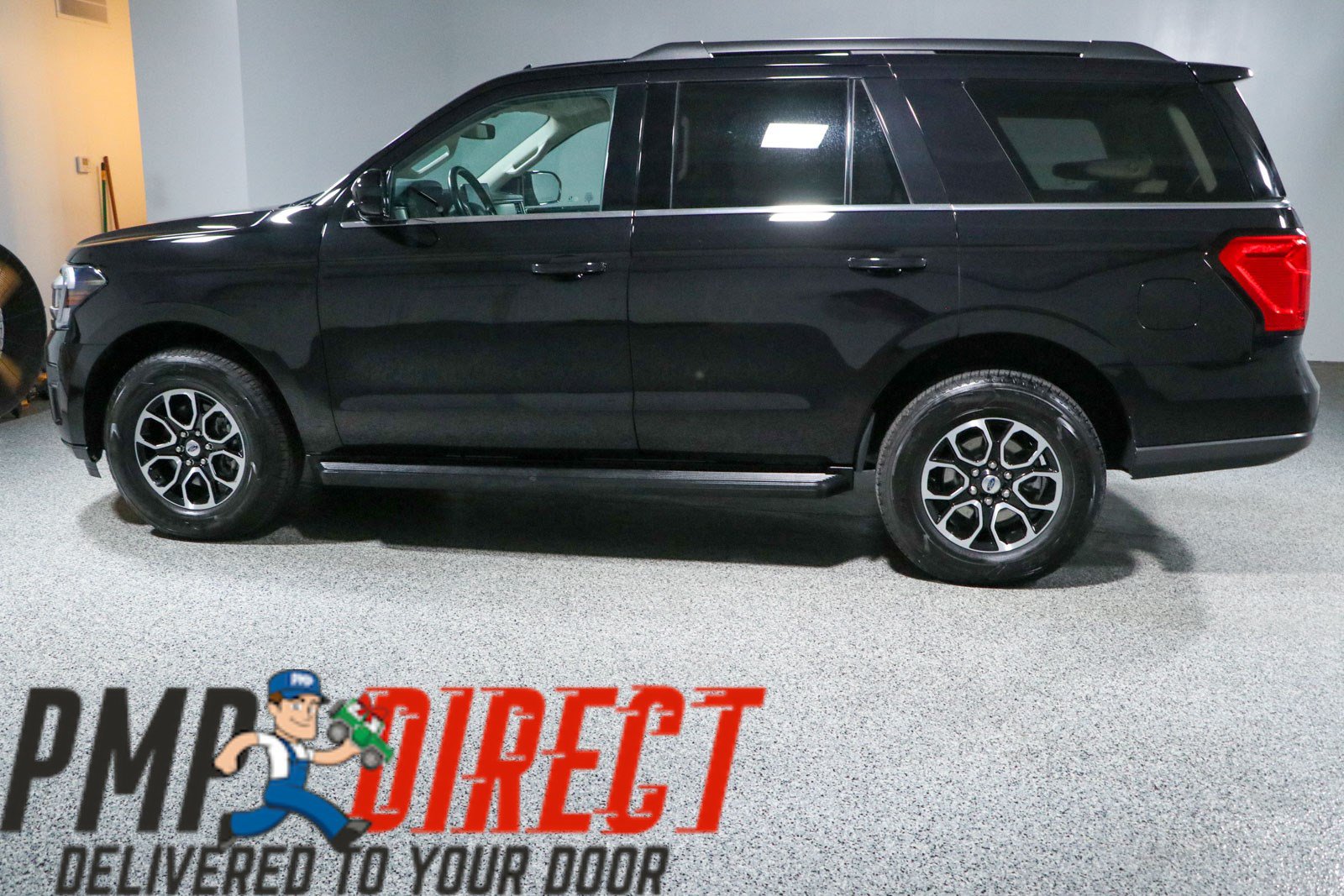 Used 2024 Ford Expedition XLT RWD image 10