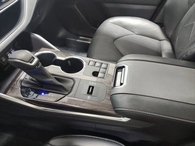 Used 2023 Toyota Highlander Platinum AWD/4WD image 36