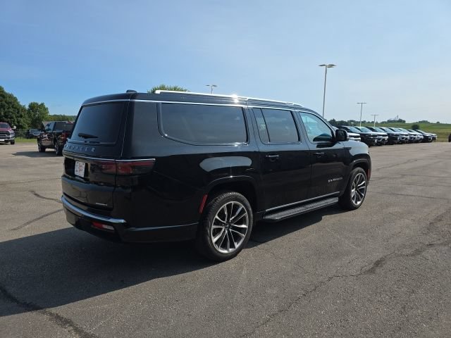 Used 2024 Jeep Wagoneer L Series II w/ Convenience Group I AWD/4WD image 11