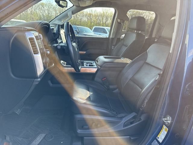 Used 2017 Chevrolet Silverado 1500 LTZ w/ Sport Package AWD/4WD image 13