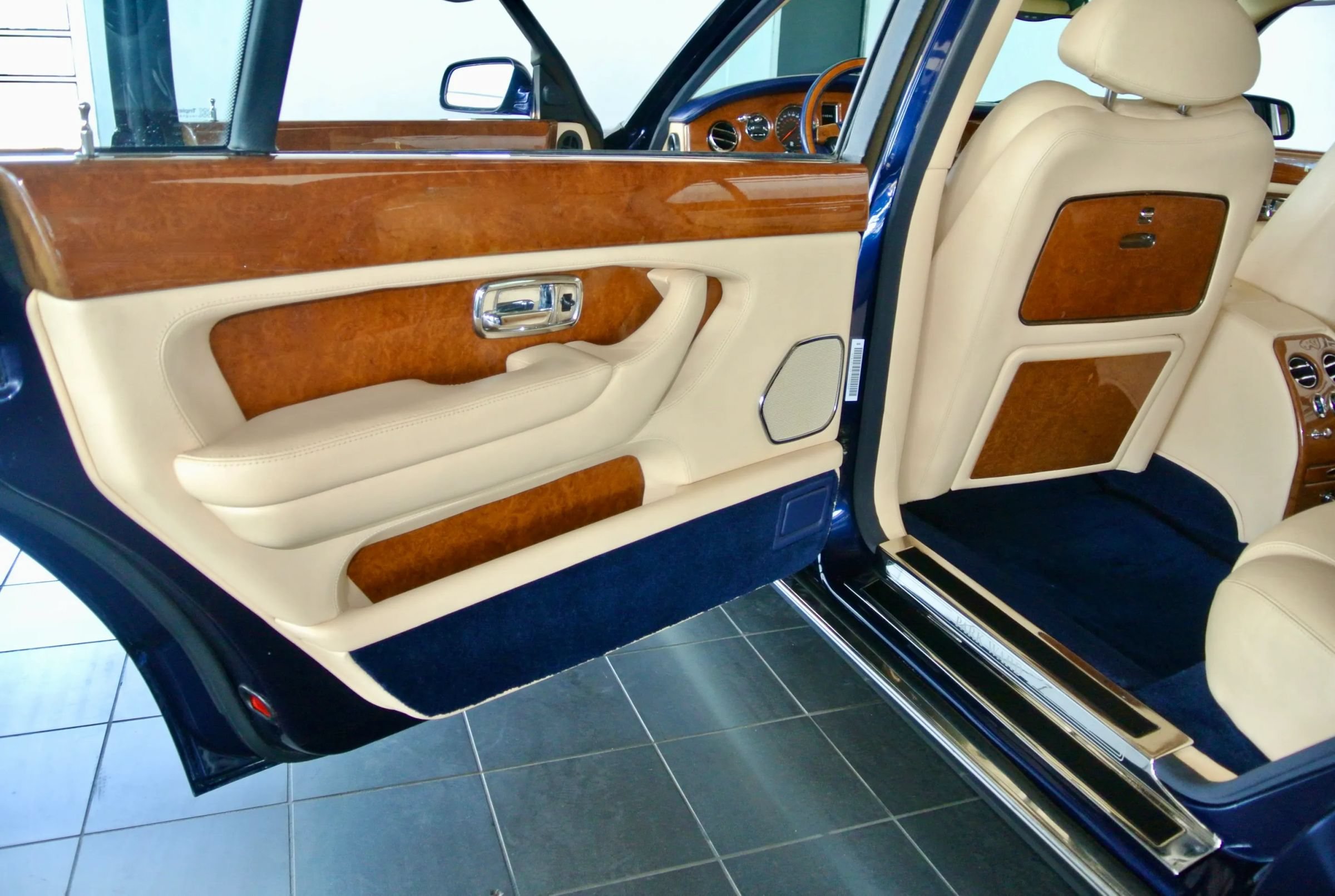 Used 2001 Rolls-Royce Silver Seraph RWD image 15