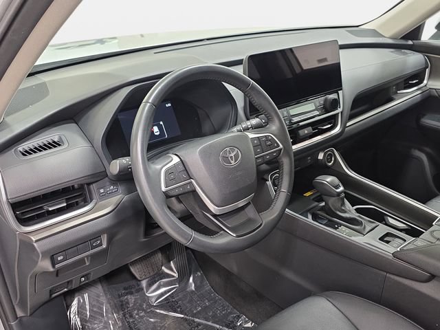 Certified 2025 Toyota Grand Highlander AWD image 13