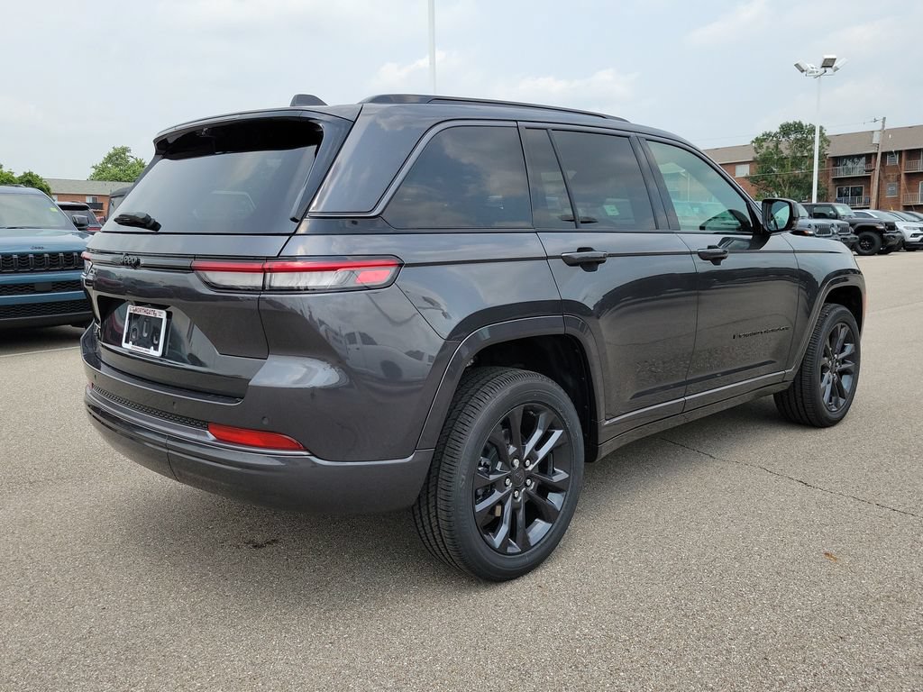 New 2026 Jeep Grand Cherokee Limited AWD/4WD image 4