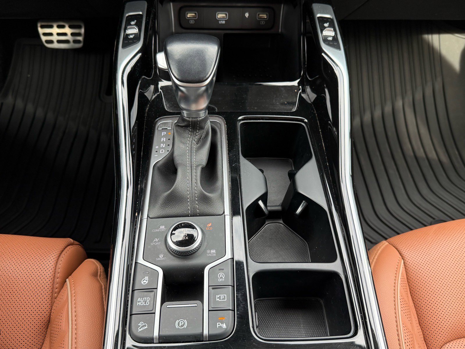 Used 2022 Kia Sorento SX Prestige w/ Rust Color Package image 18