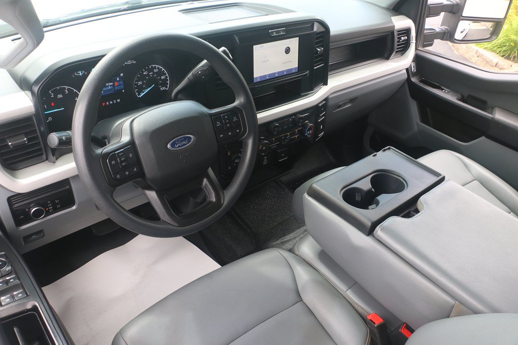 Used 2025 Ford F250 XL w/ XL Off-Road Package AWD/4WD image 9