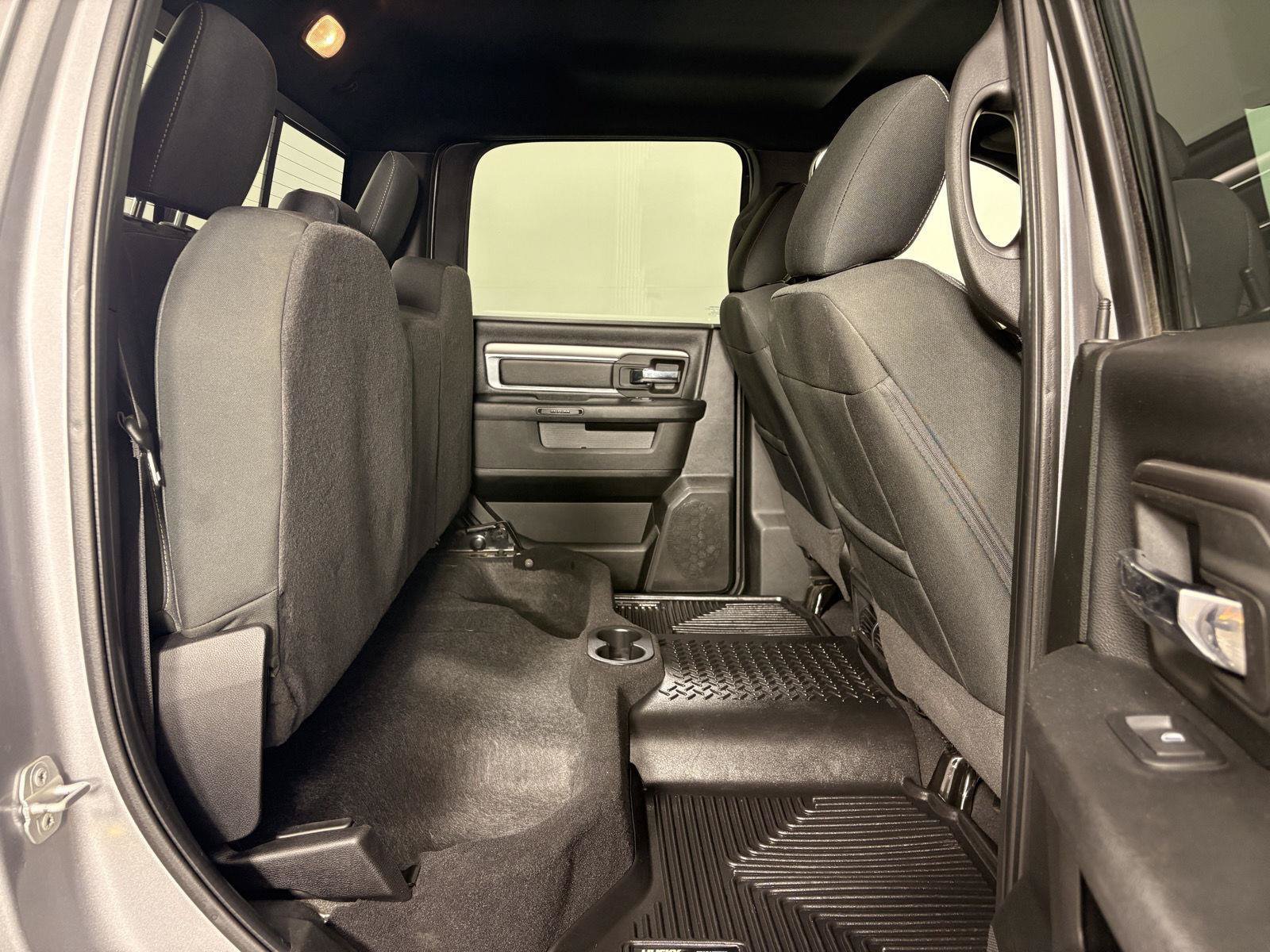 Used 2022 RAM 1500 Classic Warlock AWD/4WD image 19