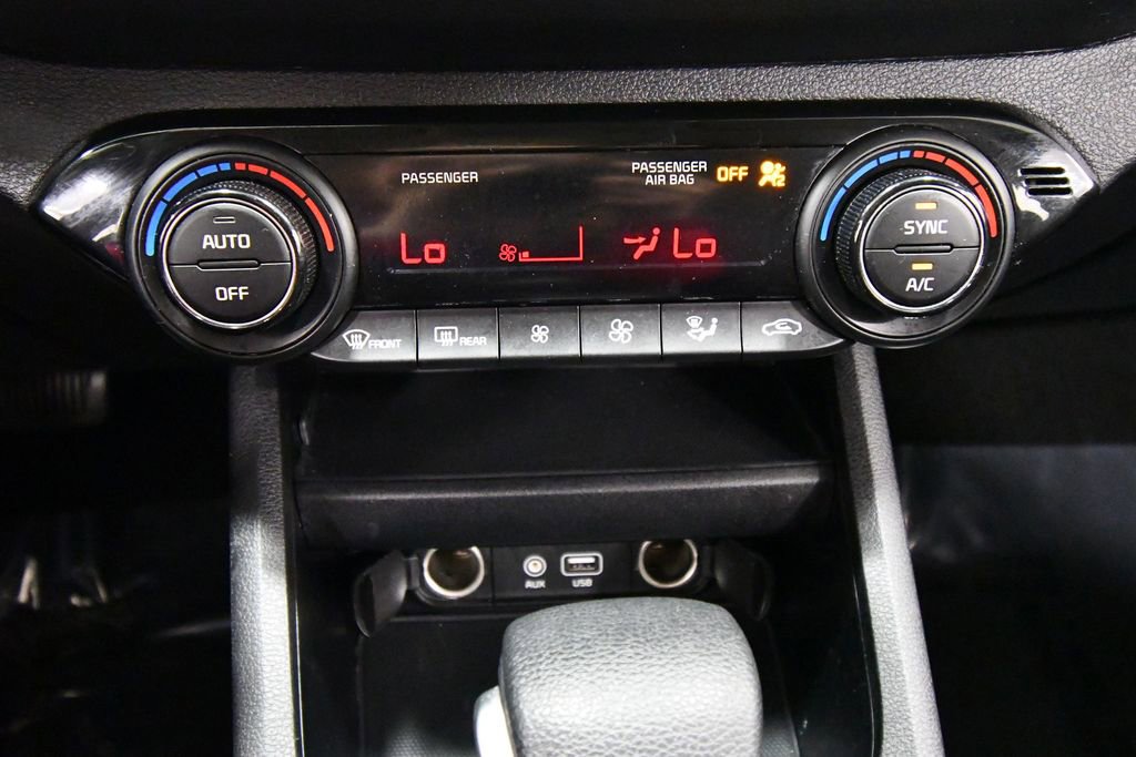 Certified 2019 Kia Forte LXS image 24