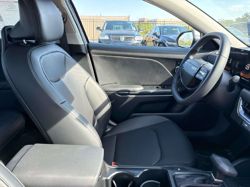 New 2026 Kia K4 EX FWD image 10