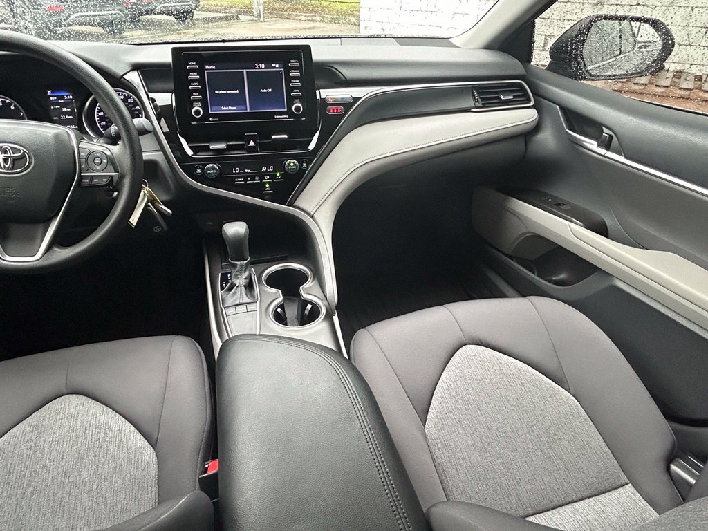 Used 2024 Toyota Camry LE FWD image 11