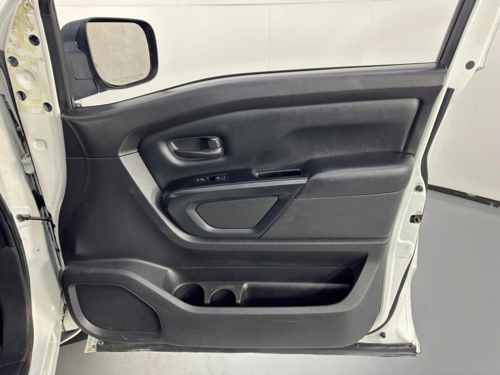 Used 2018 Nissan Titan S w/ S Utility Package image 31