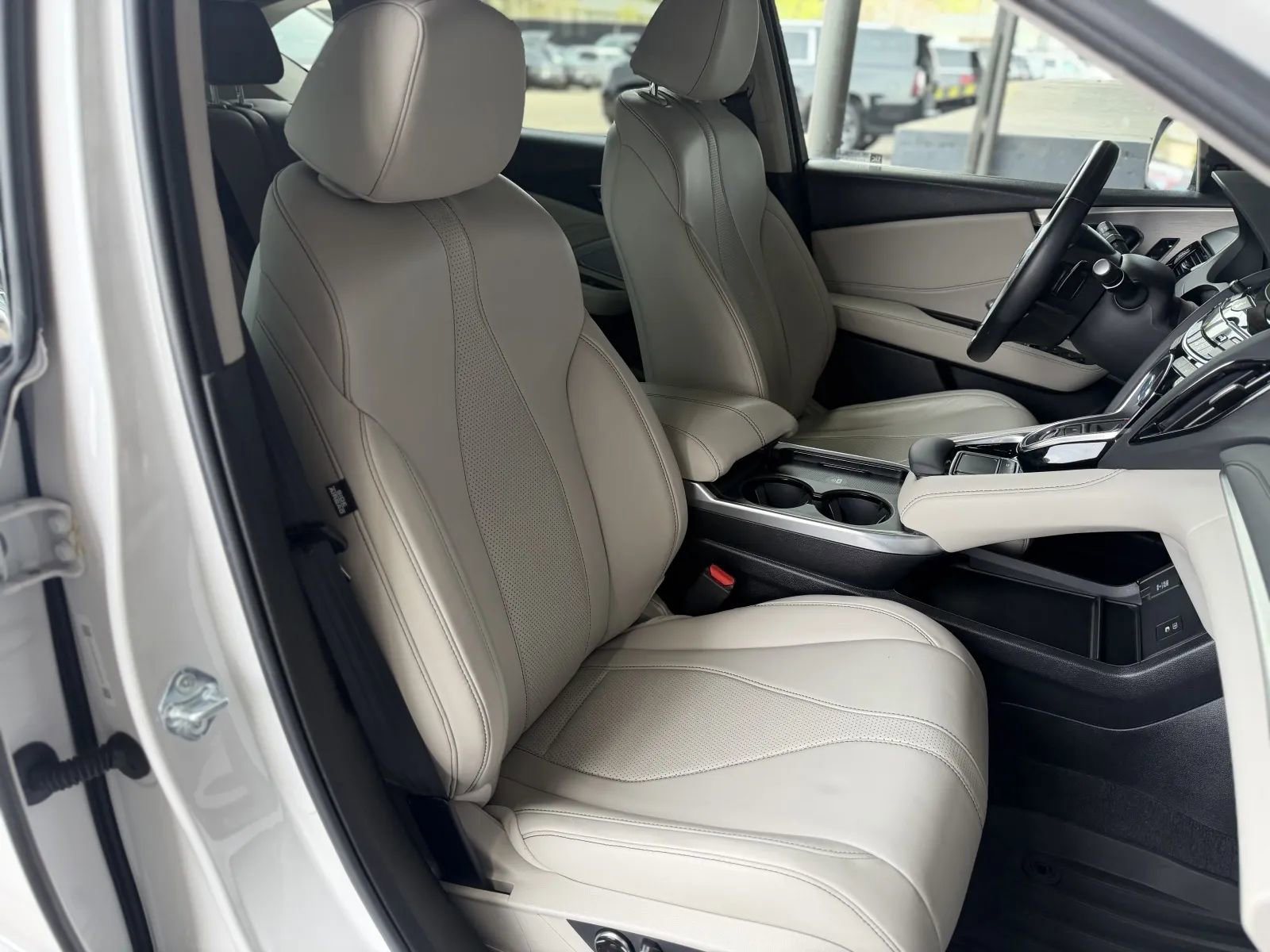 Used 2025 Acura RDX SH-AWD w/ Technology Package image 18