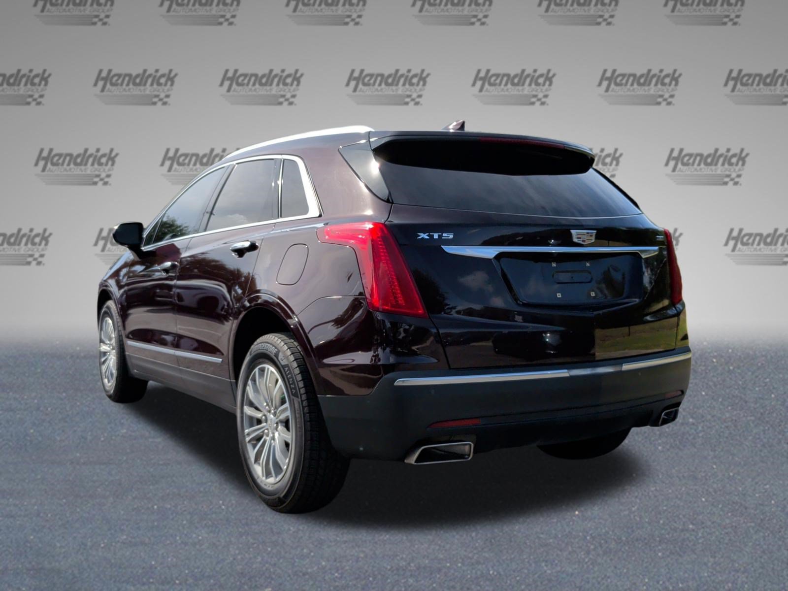 Used 2017 Cadillac XT5 Luxury w/ Driver Awareness Package FWD image 9