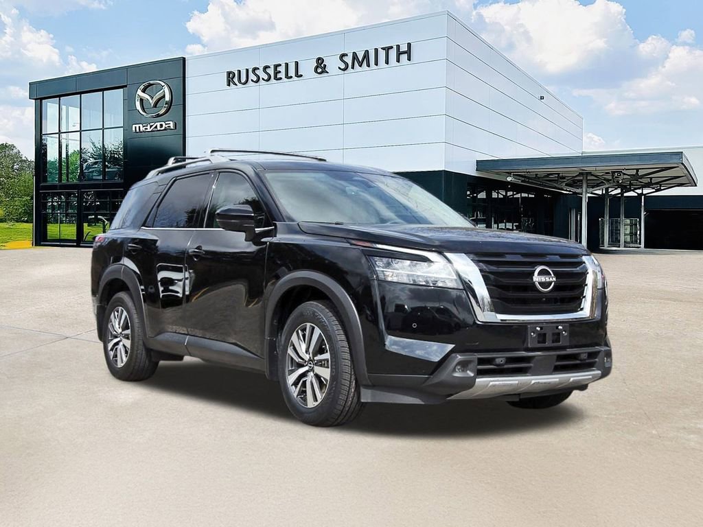 Used 2023 Nissan Pathfinder SL