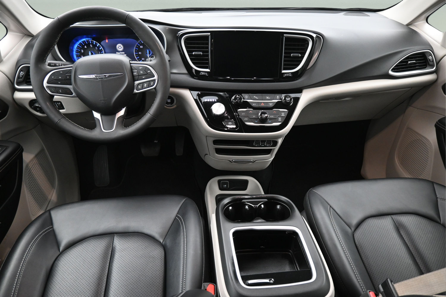 Used 2024 Chrysler Pacifica Touring-L FWD image 13