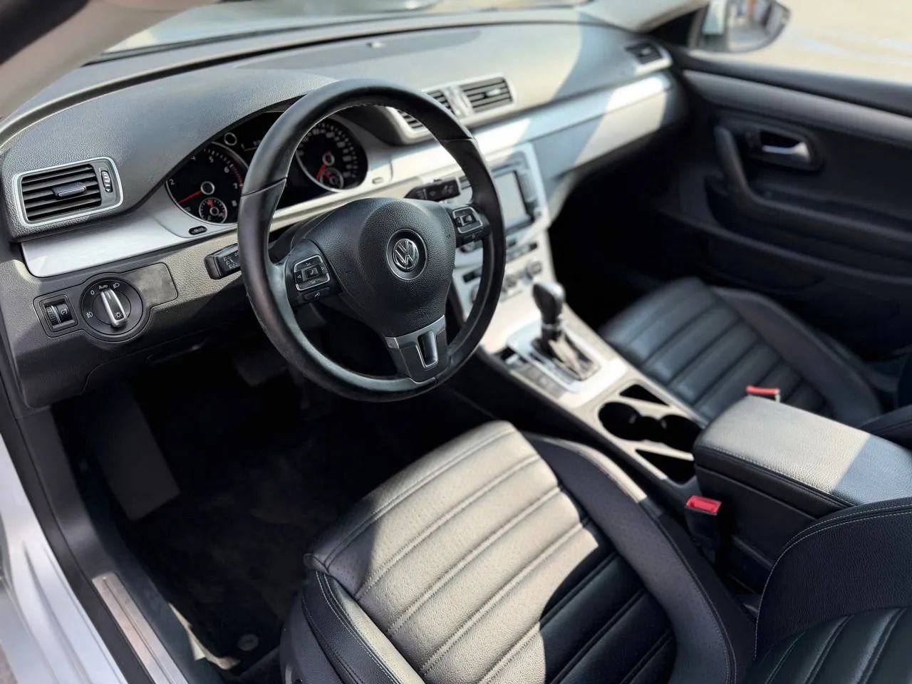 Used 2013 Volkswagen CC Sport image 22