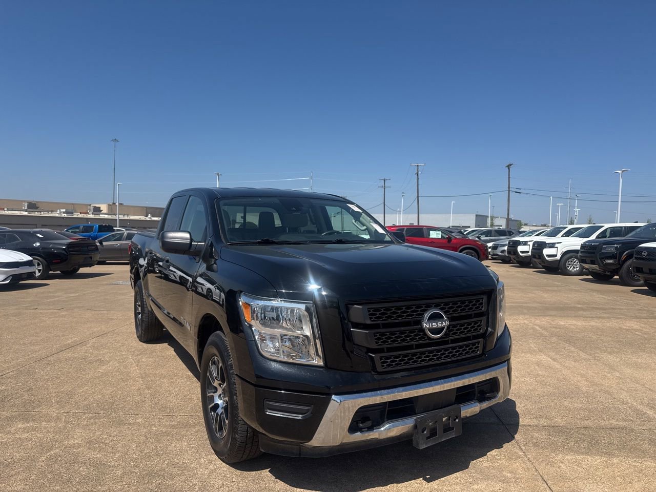 Certified 2024 Nissan Titan SV image 1