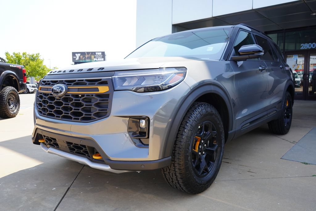 New 2026 Ford Explorer Tremor AWD/4WD image 1
