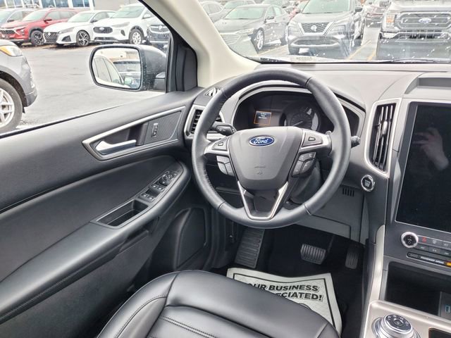 Used 2024 Ford Edge SEL w/ Convenience Package image 8