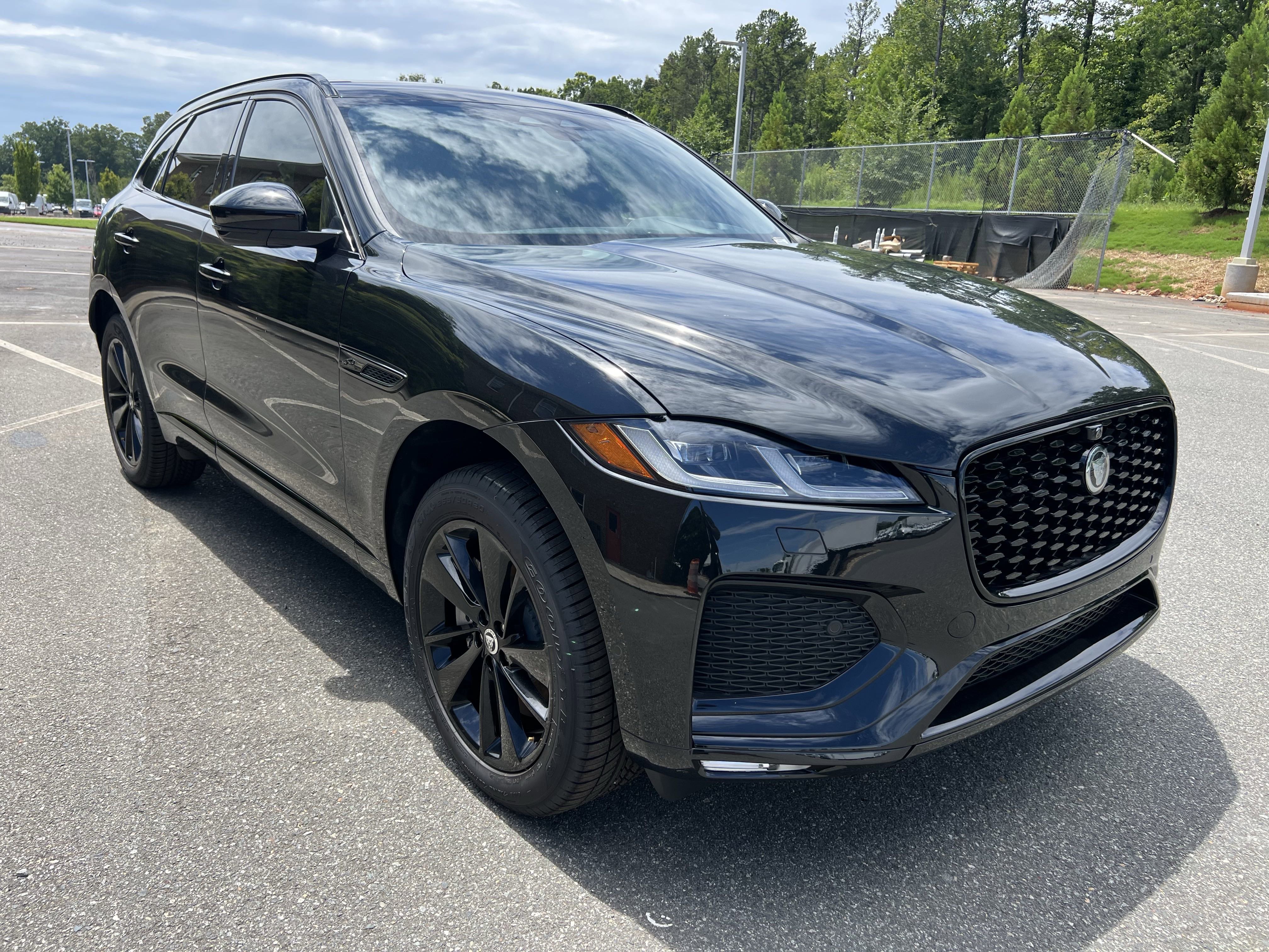 New 2026 Jaguar F-PACE R-Dynamic S image 9