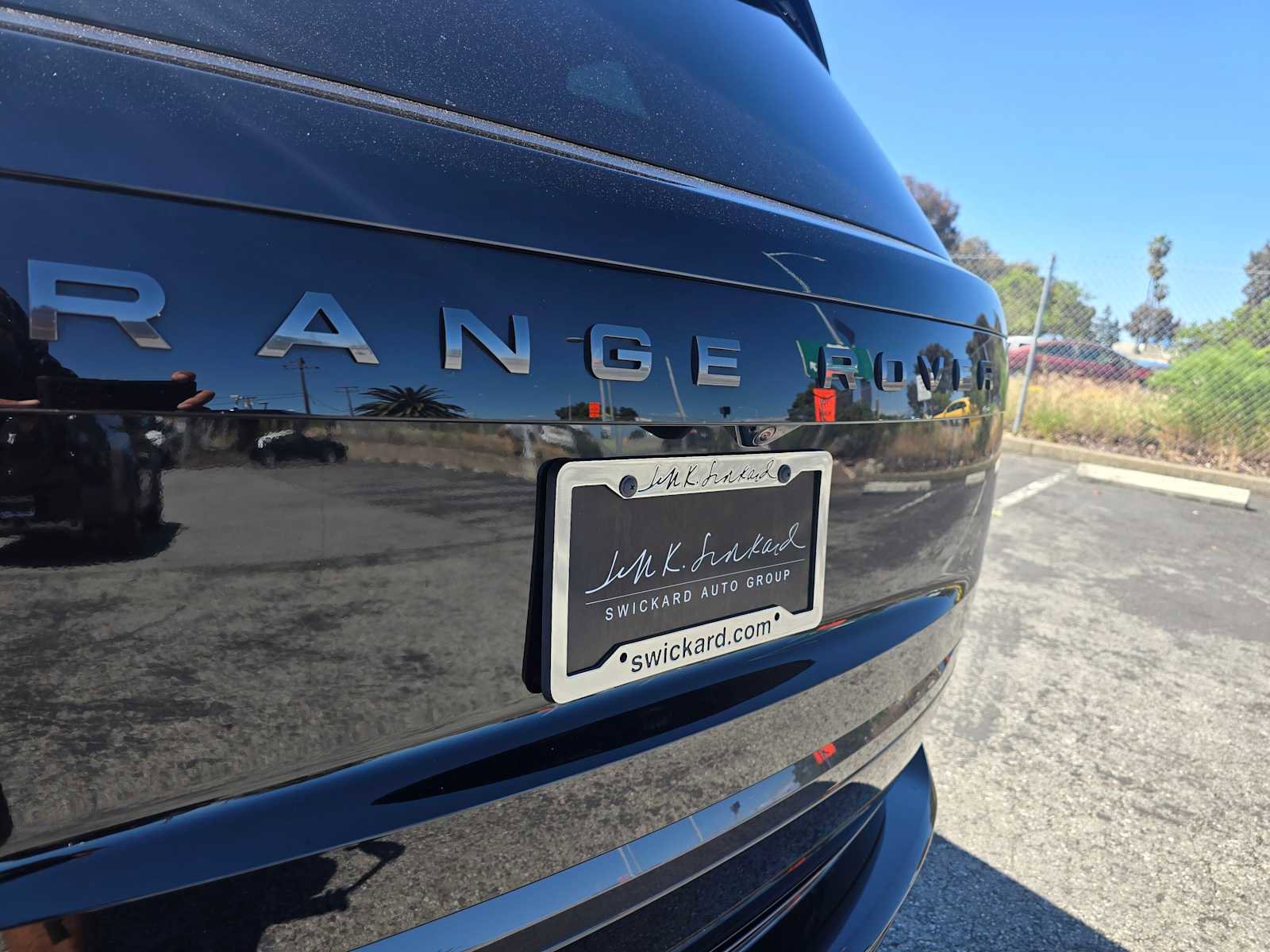 Used 2025 Land Rover Range Rover SE image 16
