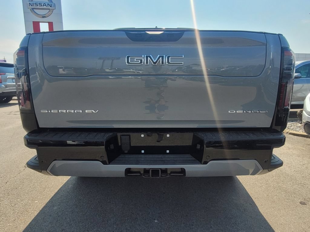 New 2024 GMC Sierra EV Denali AWD/4WD image 10