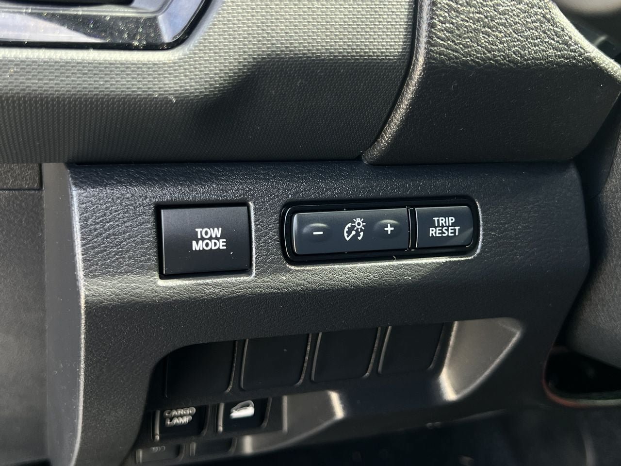 Used 2024 Nissan Frontier PRO-4X w/ Off-Road Protection Package AWD/4WD image 16