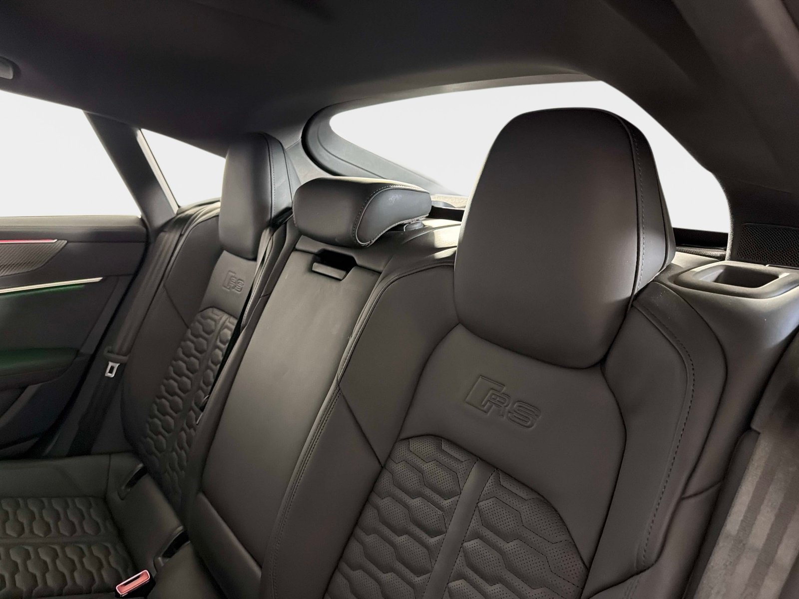 Used 2025 Audi RS 7 Performance AWD/4WD image 35