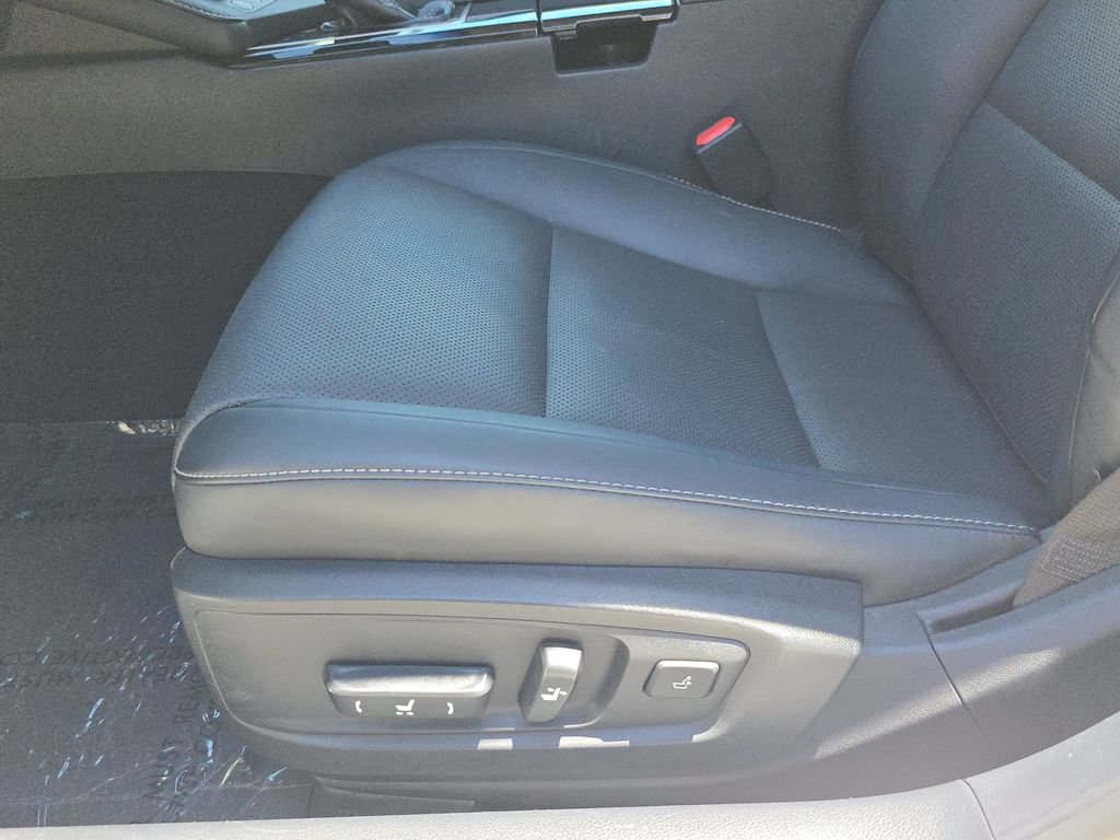 Used 2016 Lexus ES 300h w/ Navigation System Package FWD image 19