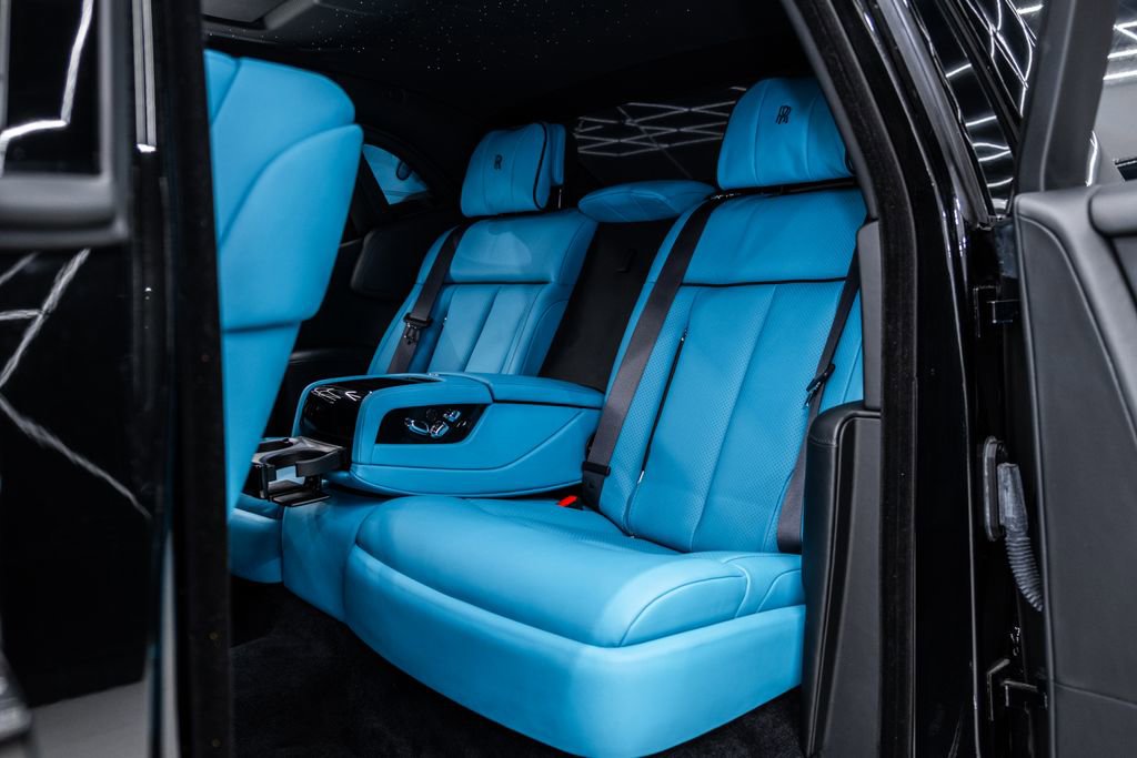 Used 2023 Rolls-Royce Phantom Sedan image 21